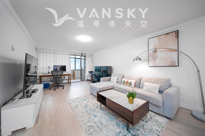 250521234858_1002living room.jpeg